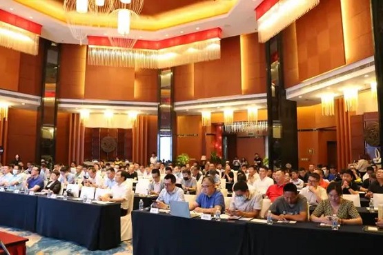 此次峰會,除了各大粉末涂料涂裝企業,還得到了行業內眾多權威專家的支持 此次峰會,除了各大粉末涂料涂裝企業,還得到了行業內眾多權威專家的支持
