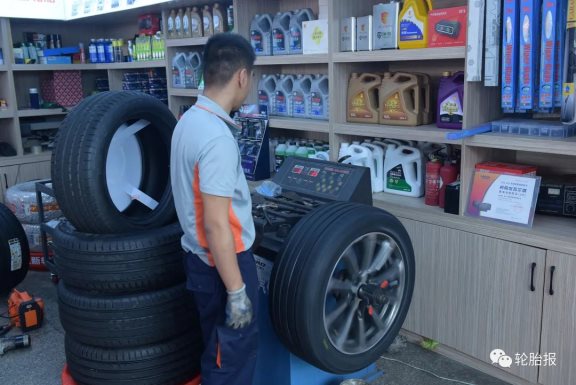 旗艦店配備目前正新轎車胎體系最完善、全面的技術支持服務 旗艦店配備目前正新轎車胎體系最完善、全面的技術支持服務