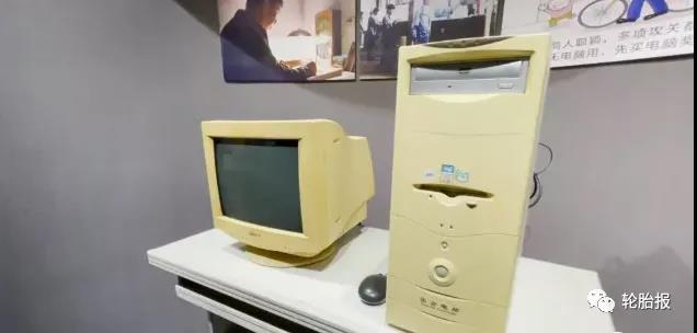 “半年的時間，成功設計出第一臺輪胎模具電火花機床，并順利交付。”王欽峰回憶說。