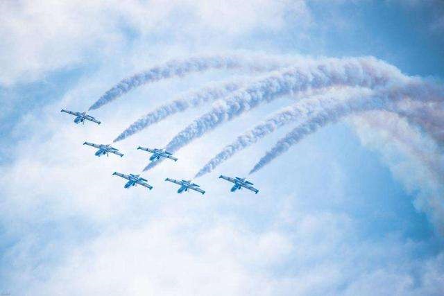 成為航空航天、國防軍工、智能制造等領(lǐng)域不可或缺的先進(jìn)高性能材料。