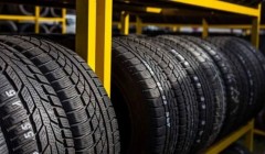 重型卡車銷量的暴跌也影響了輪胎企業的配套業務