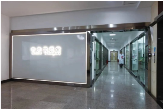 為了給消費(fèi)者提供更多高質(zhì)量的健康環(huán)保產(chǎn)品,大寶漆同世界級(jí)的化工原料供應(yīng)商,如德國(guó)巴斯夫、德國(guó)拜耳、美國(guó)杜邦等,結(jié)成緊密的戰(zhàn)略合作伙伴關(guān)系,并不斷尋求世界上優(yōu)秀的原材料和尖端的技術(shù)支持。 為了給消費(fèi)者提供更多高質(zhì)量的健康環(huán)保產(chǎn)品,大寶漆同世界級(jí)的化工原料供應(yīng)商,如德國(guó)巴斯夫、德國(guó)拜耳、美國(guó)杜邦等,結(jié)成緊密的戰(zhàn)略合作伙伴關(guān)系,并不斷尋求世界上優(yōu)秀的原材料和尖端的技術(shù)支持。
