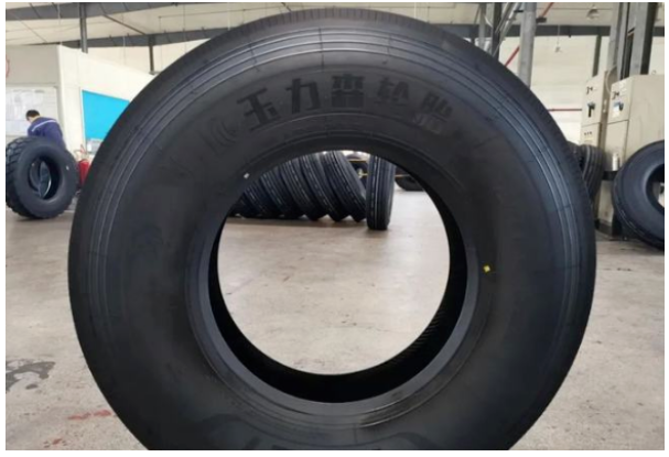 500強企業(yè)進(jìn)軍輪胎產(chǎn)業(yè) 第一批定制化輪胎青島下線 500強企業(yè)進(jìn)軍輪胎產(chǎn)業(yè) 第一批定制化輪胎青島下線
