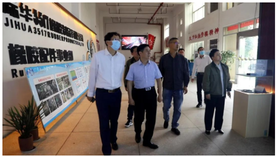 際華橡膠工業有限公司是國內唯一一家天然橡膠行業全產業鏈運營、全流程運作的企業。 際華橡膠工業有限公司是國內唯一一家天然橡膠行業全產業鏈運營、全流程運作的企業。
