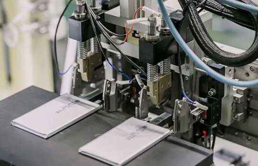 中科院研制！新型鋰電池量產