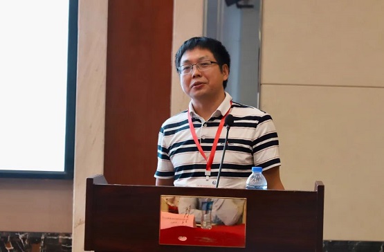 廣東省膠粘劑行業協會常務副會長傅和青 廣東省膠粘劑行業協會常務副會長傅和青