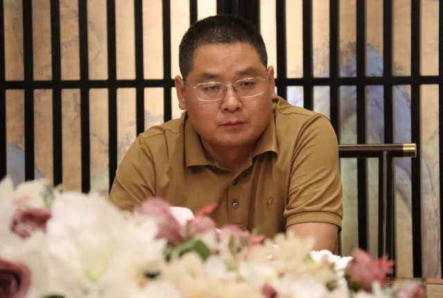 會議協辦單位大北農廣西區總經理鄧華發言 會議協辦單位大北農廣西區總經理鄧華發言