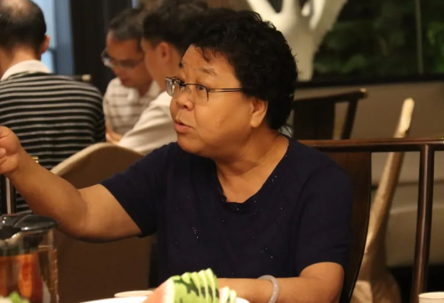 南寧市澤威爾飼料有限責任公司董事長周建群發言 南寧市澤威爾飼料有限責任公司董事長周建群發言