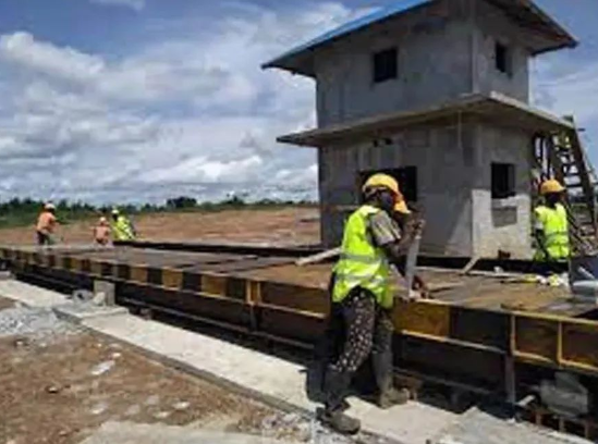 利比里亞橡膠加工廠開工建設 利比里亞橡膠加工廠開工建設