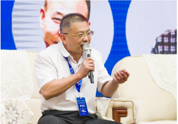 福建省涂料工業(yè)協(xié)會(huì)會(huì)長(zhǎng)、惠宇化工董事長(zhǎng)施義民 福建省涂料工業(yè)協(xié)會(huì)會(huì)長(zhǎng)、惠宇化工董事長(zhǎng)施義民