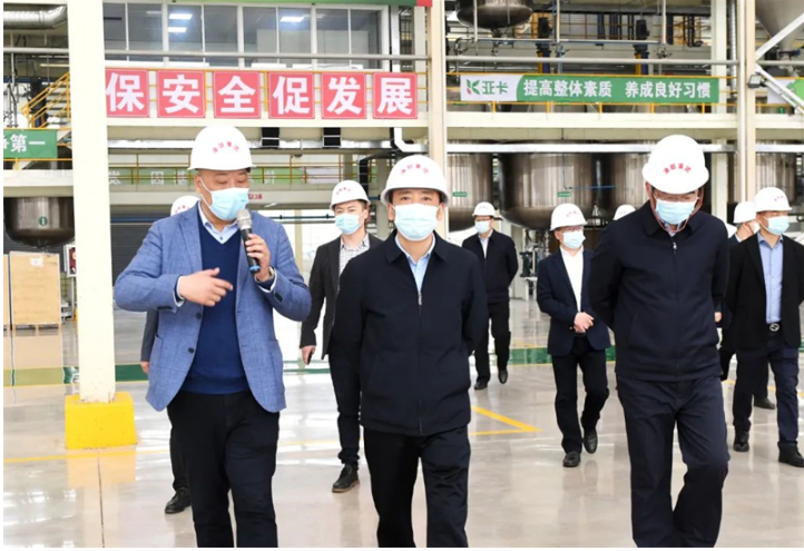 盧董介紹,江西涂聯的創新重點有兩個:一個是產品創新,一個是運營模式的創新。 盧董介紹,江西涂聯的創新重點有兩個:一個是產品創新,一個是運營模式的創新。