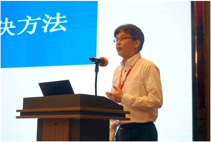 瑞翁貿易(上海)有限公司技術經理塚田亮，分享了HNBR混煉膠常見問題分析及解決方法。