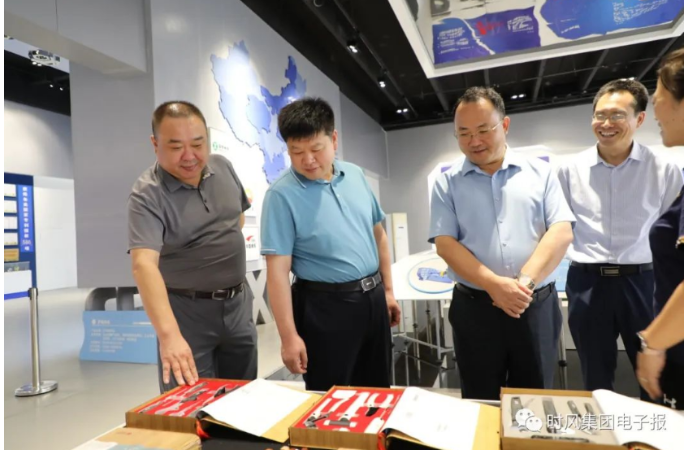 文登威力工具主營五金工具和工業風機環保設備兩大板塊,主要生產活扳手、管鉗、斷線鉗、套筒、大力鉗等系列產品,致力于專業級、工業級工具設計、研發和生產,集銷售、服務一體的集成供應商。 文登威力工具主營五金工具和工業風機環保設備兩大板塊,主要生產活扳手、管鉗、斷線鉗、套筒、大力鉗等系列產品,致力于專業級、工業級工具設計、研發和生產,集銷售、服務一體的集成供應商。