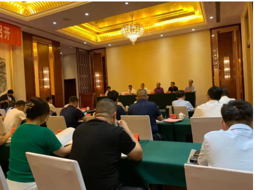 中國塑料加工工業(yè)協(xié)會理事長王占杰在講話中指出,2021年,我國塑業(yè)克服重重困難,積極應(yīng)對,搶抓機遇,行業(yè)經(jīng)濟(jì)運行穩(wěn)中有升。山西省塑料制品產(chǎn)量2021年累計為24.06萬噸,同比增長7.5%。 中國塑料加工工業(yè)協(xié)會理事長王占杰在講話中指出,2021年,我國塑業(yè)克服重重困難,積極應(yīng)對,搶抓機遇,行業(yè)經(jīng)濟(jì)運行穩(wěn)中有升。山西省塑料制品產(chǎn)量2021年累計為24.06萬噸,同比增長7.5%。