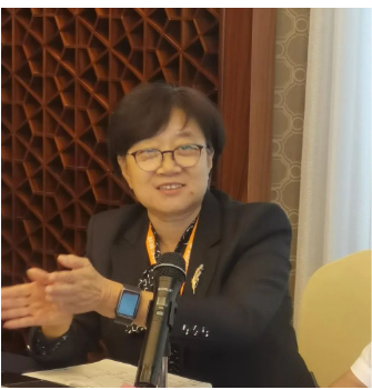 與會代表就行業(yè)熱點難點問題展開了深入討論。