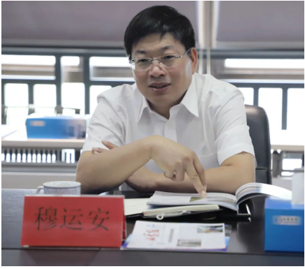 　座談會上，穆運安對雙箭股份的管理模式及堅持高質(zhì)量發(fā)展，持續(xù)走自主創(chuàng)新之路給予高度評價。