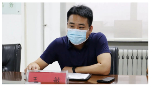 王敏董事長指出,當前疫情防控形勢異常嚴峻,各部門要立即激活戰(zhàn)時應急響應機制,嚴格按照疫情防控工作要求,進一步壓實工作責任,高標準做好疫情防控各項工作。 王敏董事長指出,當前疫情防控形勢異常嚴峻,各部門要立即激活戰(zhàn)時應急響應機制,嚴格按照疫情防控工作要求,進一步壓實工作責任,高標準做好疫情防控各項工作。