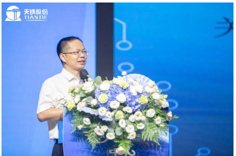 中國橡膠工業協會副會長雷昌純致辭