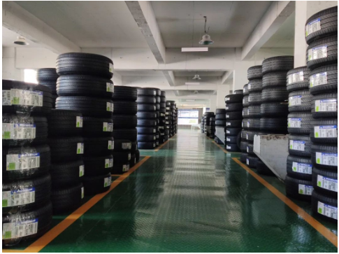 車轅車轍了解,在“產(chǎn)銷一體”模式的探索中,一些龍頭企業(yè)正在尋求落地,例如固特異推出“飛足e購”志在讓代理商、輪胎店成為服務商;米其林RTM深度分銷模式,讓經(jīng)銷商已經(jīng)成為服務商和物流配送;賽輪集團2021年河南、陜西、浙江賽輪輪胎銷售有限公司先后成立,尋求廠商融合、產(chǎn)銷融合。 車轅車轍了解,在“產(chǎn)銷一體”模式的探索中,一些龍頭企業(yè)正在尋求落地,例如固特異推出“飛足e購”志在讓代理商、輪胎店成為服務商;米其林RTM深度分銷模式,讓經(jīng)銷商已經(jīng)成為服務商和物流配送;賽輪集團2021年河南、陜西、浙江賽輪輪胎銷售有限公司先后成立,尋求廠商融合、產(chǎn)銷融合。