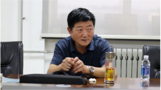 督查中,通過查臺賬、看現場、與企業負責人深入交流等形式,詳細了解公司疫情防控及生產經營中遇到的困難和問題。 督查中,通過查臺賬、看現場、與企業負責人深入交流等形式,詳細了解公司疫情防控及生產經營中遇到的困難和問題。