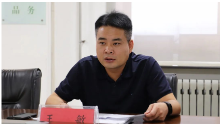 王敏董事長(zhǎng)指出,多年來(lái),耐斯特炭黑公司深入實(shí)施創(chuàng)新驅(qū)動(dòng)發(fā)展戰(zhàn)略,圍繞產(chǎn)業(yè)鏈部署創(chuàng)新鏈,圍繞創(chuàng)新鏈布局產(chǎn)業(yè)鏈,將創(chuàng)新植入發(fā)展的“基因”,打造產(chǎn)業(yè)鏈與創(chuàng)新鏈雙輪驅(qū)動(dòng),創(chuàng)新成果持續(xù)涌現(xiàn),科創(chuàng)平臺(tái)屢次突破,產(chǎn)業(yè)創(chuàng)新能級(jí)顯著增強(qiáng),數(shù)字化和綠色化轉(zhuǎn)型加速推進(jìn),產(chǎn)品應(yīng)用領(lǐng)域不斷拓展,企業(yè)綜合競(jìng)爭(zhēng)力得到持續(xù)鞏固提升。 王敏董事長(zhǎng)指出,多年來(lái),耐斯特炭黑公司深入實(shí)施創(chuàng)新驅(qū)動(dòng)發(fā)展戰(zhàn)略,圍繞產(chǎn)業(yè)鏈部署創(chuàng)新鏈,圍繞創(chuàng)新鏈布局產(chǎn)業(yè)鏈,將創(chuàng)新植入發(fā)展的“基因”,打造產(chǎn)業(yè)鏈與創(chuàng)新鏈雙輪驅(qū)動(dòng),創(chuàng)新成果持續(xù)涌現(xiàn),科創(chuàng)平臺(tái)屢次突破,產(chǎn)業(yè)創(chuàng)新能級(jí)顯著增強(qiáng),數(shù)字化和綠色化轉(zhuǎn)型加速推進(jìn),產(chǎn)品應(yīng)用領(lǐng)域不斷拓展,企業(yè)綜合競(jìng)爭(zhēng)力得到持續(xù)鞏固提升。
