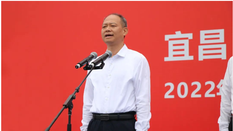 宜昌市人民政府副市長楊衛華宣布湖北匯富納米材料股份有限公司“2萬噸/年氣相法納米粉體材料項目”暨 “6000 噸/年納米粉體及深加工項目”奠基儀式正式啟動。 宜昌市人民政府副市長楊衛華宣布湖北匯富納米材料股份有限公司“2萬噸/年氣相法納米粉體材料項目”暨 “6000 噸/年納米粉體及深加工項目”奠基儀式正式啟動。