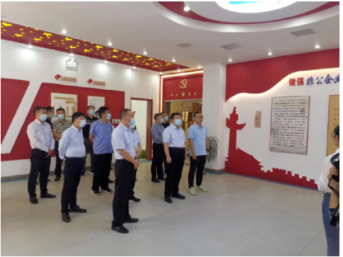 禹王臺(tái)區(qū)人大黨組書記、主任韓瑞軍到金久龍實(shí)業(yè)有限公司參觀交流工作