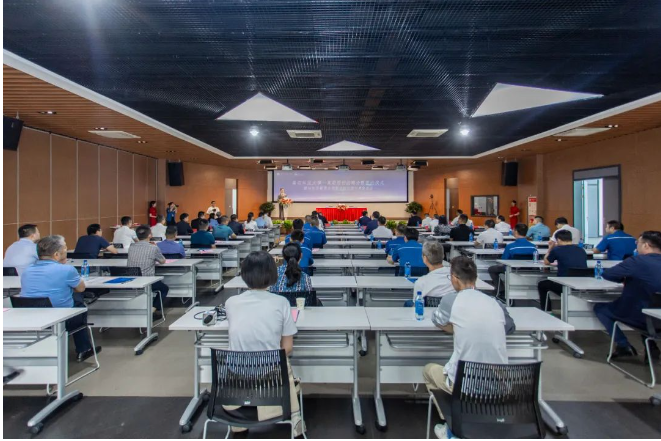 青島科技大學與雙箭股份戰略合作簽約儀式圓滿成功