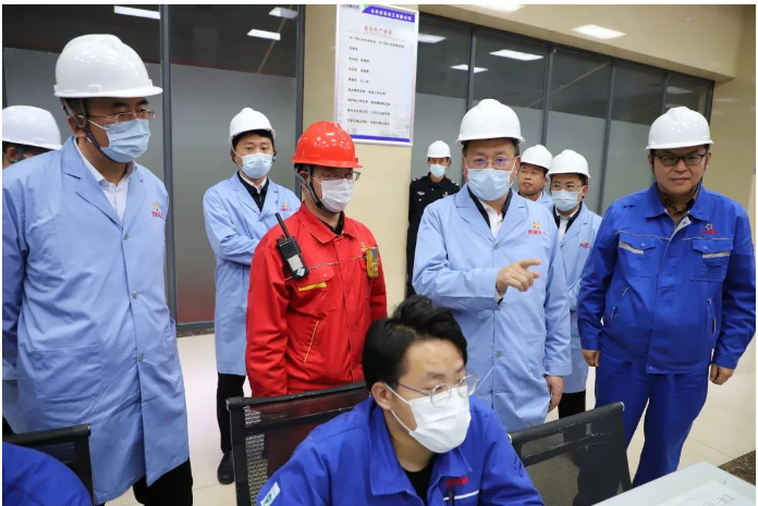 山東省應急廳黨委委員、副廳長周鳳文帶領督導檢查組到東營市開展安全生產督導檢查工作。 山東省應急廳黨委委員、副廳長周鳳文帶領督導檢查組到東營市開展安全生產督導檢查工作。