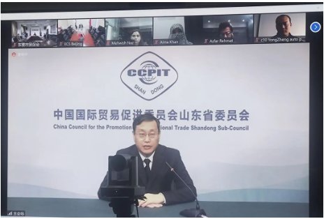山東省貿(mào)促會副會長賀忠軍指出,非洲各國的輪胎需求量巨大,是山東重要的合作伙伴。希望雙方企業(yè)能夠借此機會深挖輪胎產(chǎn)業(yè)合作潛力,加強交流,增進了解,力爭達成務實合作,實現(xiàn)互利共贏發(fā)展。 山東省貿(mào)促會副會長賀忠軍指出,非洲各國的輪胎需求量巨大,是山東重要的合作伙伴。希望雙方企業(yè)能夠借此機會深挖輪胎產(chǎn)業(yè)合作潛力,加強交流,增進了解,力爭達成務實合作,實現(xiàn)互利共贏發(fā)展。