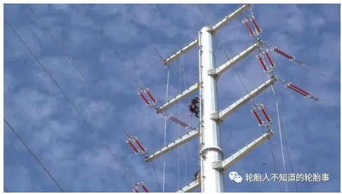 為確保生產車間全電智能化改造后電力穩定,威海供電公司對35千伏庫珀線、國泰線等4條供電線路和110千伏崖頭變電進行升級改造,全方位滿足項目用電需求。 為確保生產車間全電智能化改造后電力穩定,威海供電公司對35千伏庫珀線、國泰線等4條供電線路和110千伏崖頭變電進行升級改造,全方位滿足項目用電需求。
