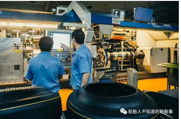 近日,廣東省商務(wù)廳公布《2022年廣東省數(shù)字貿(mào)易龍頭企業(yè)名單》,萬力輪胎成為上榜研發(fā)設(shè)計(jì)類的30家企業(yè)之一,其在數(shù)字經(jīng)濟(jì)上取得的成績獲得充分肯定和認(rèn)可。 近日,廣東省商務(wù)廳公布《2022年廣東省數(shù)字貿(mào)易龍頭企業(yè)名單》,萬力輪胎成為上榜研發(fā)設(shè)計(jì)類的30家企業(yè)之一,其在數(shù)字經(jīng)濟(jì)上取得的成績獲得充分肯定和認(rèn)可。