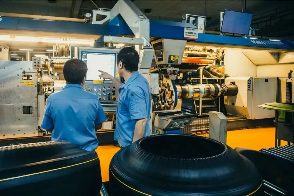 打造專業團隊 搶抓新能源汽車市場 打造專業團隊 搶抓新能源汽車市場