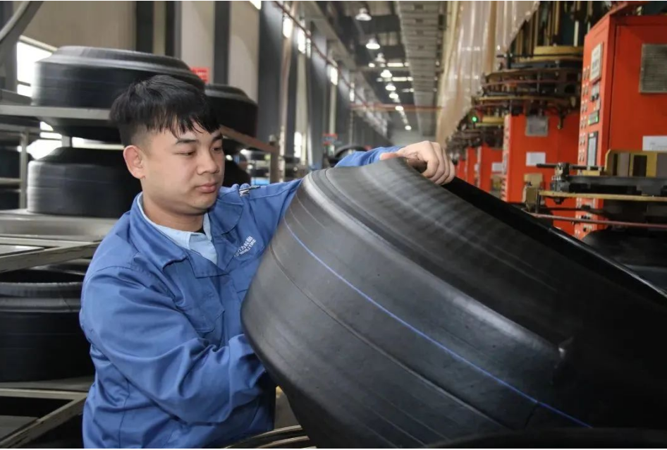 　加大研發力度  加強創新人才培養