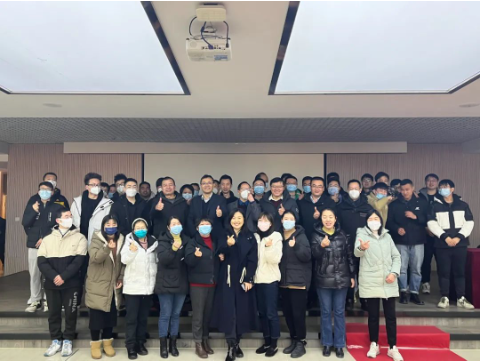 會議強調,各事業部、各部門要明確目標任務,增強責任擔當;要創新發展路徑,增強落實本領;要認真統籌兼顧,增強全局能力。董事長號召:“一定貫徹:價值創造,價值評價,價值分配”的原則,全力以赴,打開思路,想明白,想清楚,才能干明白,做得到!盯緊目標,打開思路,確保公司2023年度各項工作圓滿完成。” 會議強調,各事業部、各部門要明確目標任務,增強責任擔當;要創新發展路徑,增強落實本領;要認真統籌兼顧,增強全局能力。董事長號召:“一定貫徹:價值創造,價值評價,價值分配”的原則,全力以赴,打開思路,想明白,想清楚,才能干明白,做得到!盯緊目標,打開思路,確保公司2023年度各項工作圓滿完成。”