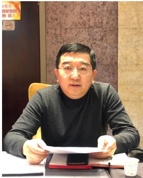 龔大亮監事長對2023年的工作計劃進行了詳細闡述,他指出,2023年是深入發展的關鍵一年,將進行商會換屆新工作,開創商會工作新局面。 龔大亮監事長對2023年的工作計劃進行了詳細闡述,他指出,2023年是深入發展的關鍵一年,將進行商會換屆新工作,開創商會工作新局面。