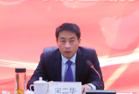 橡膠公司董事長、總經(jīng)理宋二華 橡膠公司董事長、總經(jīng)理宋二華