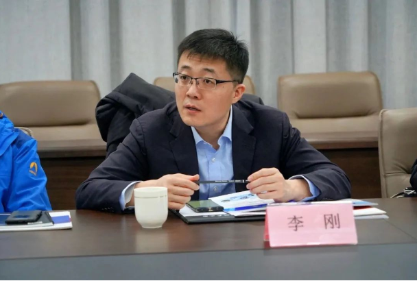 深交所培訓中心副主任龔劍表示認可華凌穩健發展，腳踏實地的經營理念，希望加強企業科研創新屬性，抓住注冊制改革的機遇，申報上市成功。