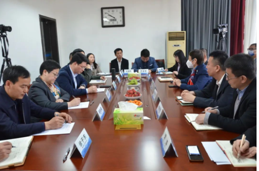 中國涂料工業協會與江西省瑞昌市委市政府在北京召開了一次座談會，就涂料行業的高質量發展和未來的合作事宜進行了交流。