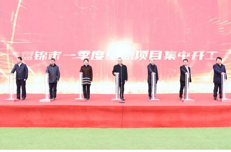 該項目依托遼濱經開區內豐富的裂解碳五資源和區位優勢，利用國橡中心先進的乙腈法碳五分離技術和液相混煉技術，生產綠色新材料，為綠色輪胎提供更低滾動阻力、更短制動距離、更好耐磨性的綠色橡膠新材料。