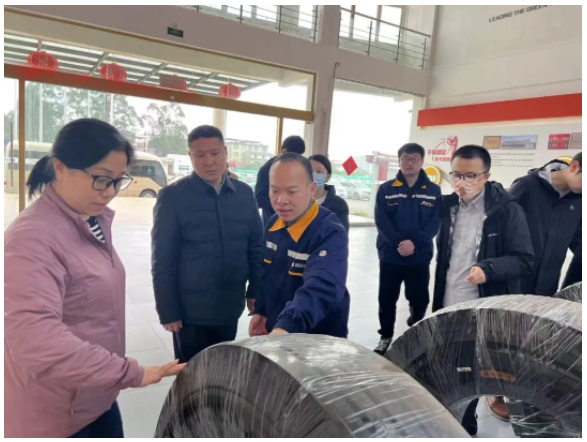 近日，廣西自治區政府北部灣經濟區規劃建設管理辦公室領導和國研經濟研究院專家專程到公司調研新桂輪發展的成功經驗，與公司探討中國輪胎新的產業模式和外貿思路。