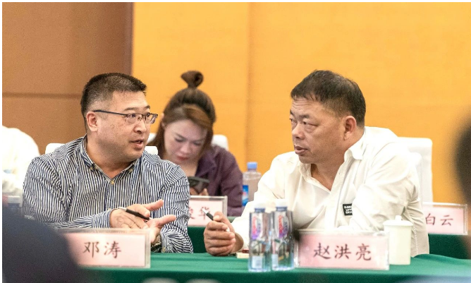利通科技董事長趙洪亮首先對利通科技二十年來的發展歷程及未來十年的戰略規劃進行了講解與解讀。董事長表示，利通科技將圍繞國內外市場推動實施品牌發展戰略，從市場渠道、人才儲備、產品集成、技術創新等方面實現“由基礎到先進，由先進到卓越”跨越式的發展。