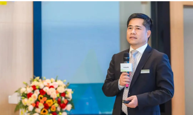 伊之密股份有限公司副總經理兼首席技術官周俊分享了《伊之密創新體系與技術發展戰略》的報告。他介紹，伊之密2025技術路線圖梳理了176項核心與關鍵技術，67項共性技術。未來3年，伊之密還將在現有基礎上集全球智慧，協同產業鏈行業領先企業、科研院所共建10所聯合創新中心，并啟動實施“卓越工程師計劃”，實現中國成型裝備領域的新突破。
