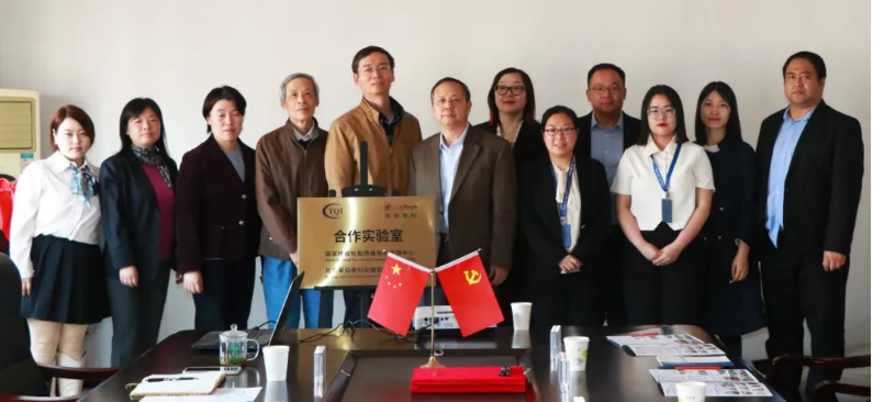在學術報告結束后，胡克博士一行參觀了國家輪胎質檢中心實驗室，并就檢測新技術進行了交流和探討。雙方表示，今后將在各自領域不斷探索與創新，為橡膠輪胎行業提供更加優質的技術支持和服務，推動橡膠輪胎行業實現高質量發展，為全球橡膠產業發展做出貢獻。