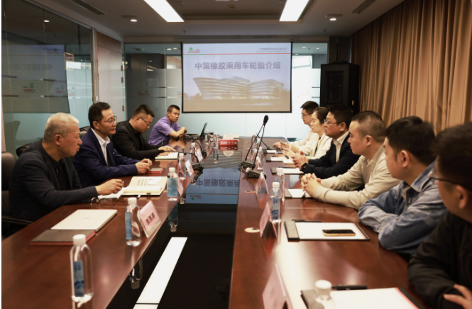 葛總在會晤中表示，中策橡膠集團是長安汽車的長期戰略合作伙伴，也是民族品牌陣營中的好伙伴、好戰友，2022年我們取得了輪胎企業全球排名第八，中國排名第一的優異成績，這樣的成績取得離不開像長安汽車這樣的戰略伙伴的支持與信任。