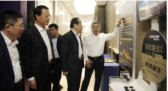此次賽輪集團將最新研究成果與交通運輸行業同仁進行深入分享和交流，為全省道路交通運輸的進步提供了有力支持。液體黃金輪胎的問世將進一步推動行業的發展，并為山東省交通運輸領域帶來更加可持續、高效和環保的解決方案。
