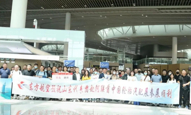 青島企業在此次展會中表現出強大的參展陣容，共有48家參展企業派出了87位外貿代表。這一規模顯示出青島企業走出國門的熱情持續高漲，并得益于政府的大力支持。青島市各相關部門自今年以來就對企業的境外展團給予了密切關注，這也推動了青島企業出境展團規模的明顯擴大。
