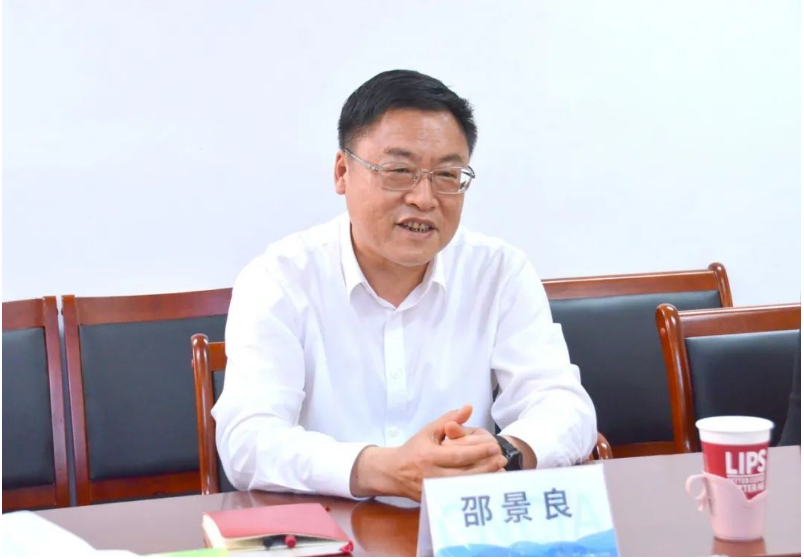 邵景良主任代表濮陽(yáng)市人大和濮陽(yáng)市民向中國(guó)涂料工業(yè)協(xié)會(huì)表達(dá)了對(duì)他們對(duì)濮陽(yáng)市和濮陽(yáng)涂料產(chǎn)業(yè)的全力支持和幫助的感激之情。他表示，希望在中國(guó)涂料工業(yè)協(xié)會(huì)的指導(dǎo)和支持下，濮陽(yáng)涂料產(chǎn)業(yè)能夠繼續(xù)擴(kuò)大規(guī)模、增強(qiáng)實(shí)力，打造更好的產(chǎn)業(yè)環(huán)境，并以更快的速度發(fā)展，為中國(guó)涂料行業(yè)的高質(zhì)量發(fā)展作出積極貢獻(xiàn)。