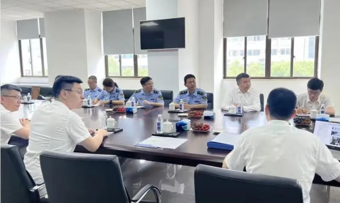 調研診斷組根據《商業秘密保護管理與服務規范評估表》與中瑞公司負責人進行了溝通了解，并對公司的商業秘密管理與規范情況進行了初步評估。他們實地考察了公司的商業秘密保護辦公室和研發中心等重點區域，針對公司在商業秘密保護過程中的問題提出了改進意見和建議。