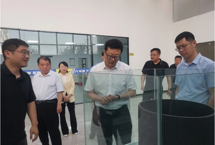 此次調研使久龍橡塑公司受到了更多關注，也為公司的發展指明了方向。